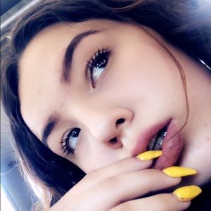 Meet your Posher, Alicia